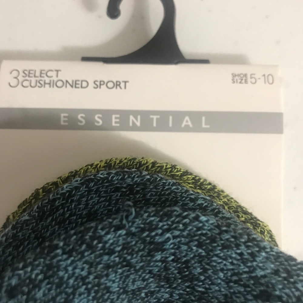 2(X)IST 20 PAIRS LADIES LOW CUT SOCKS FREE GIFTS MEET POSHER LARRY TO FIND OUT - Picture 7 of 10
